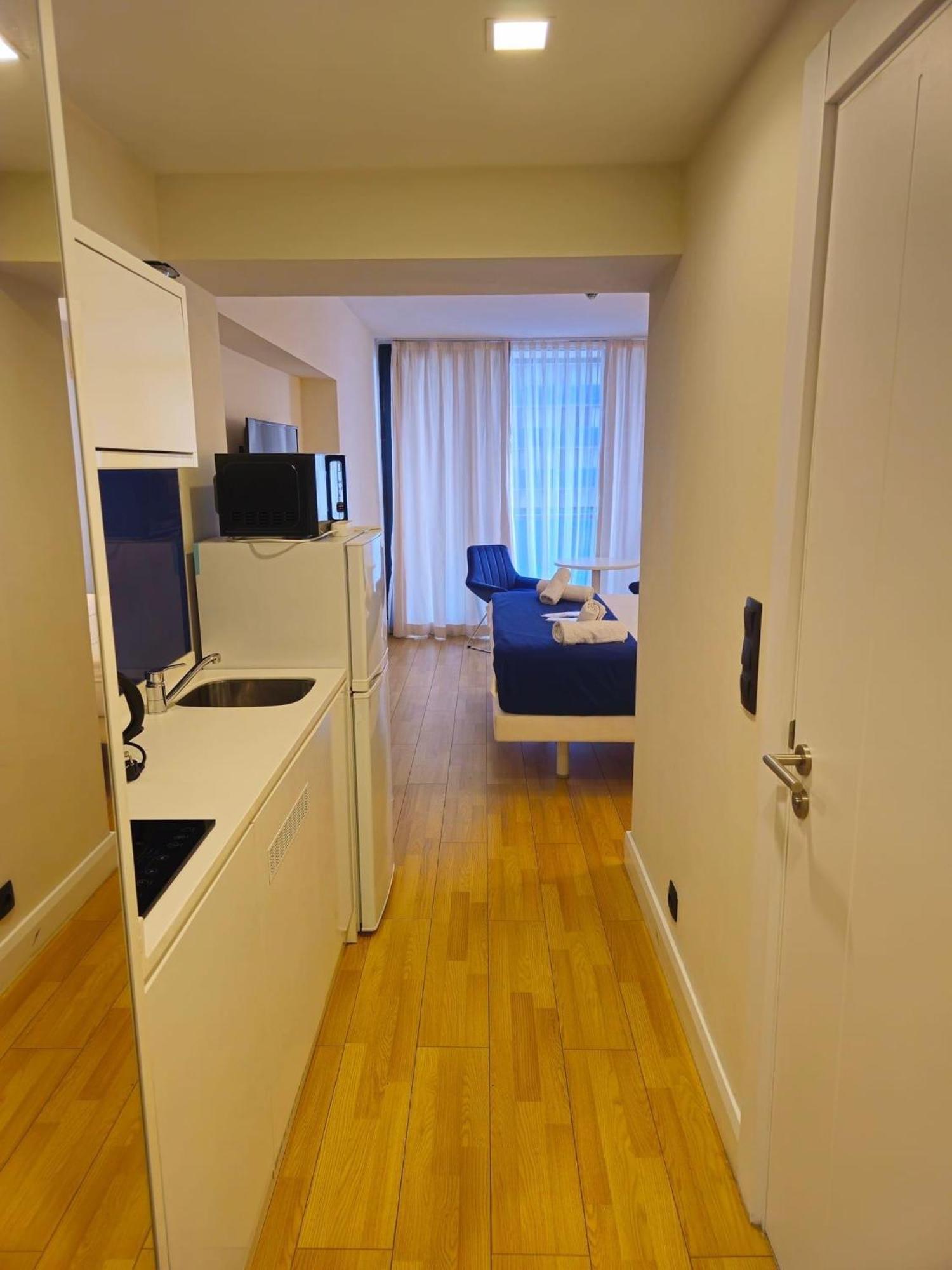 Orbi City Apartment With Sea View Batumi Exterior photo